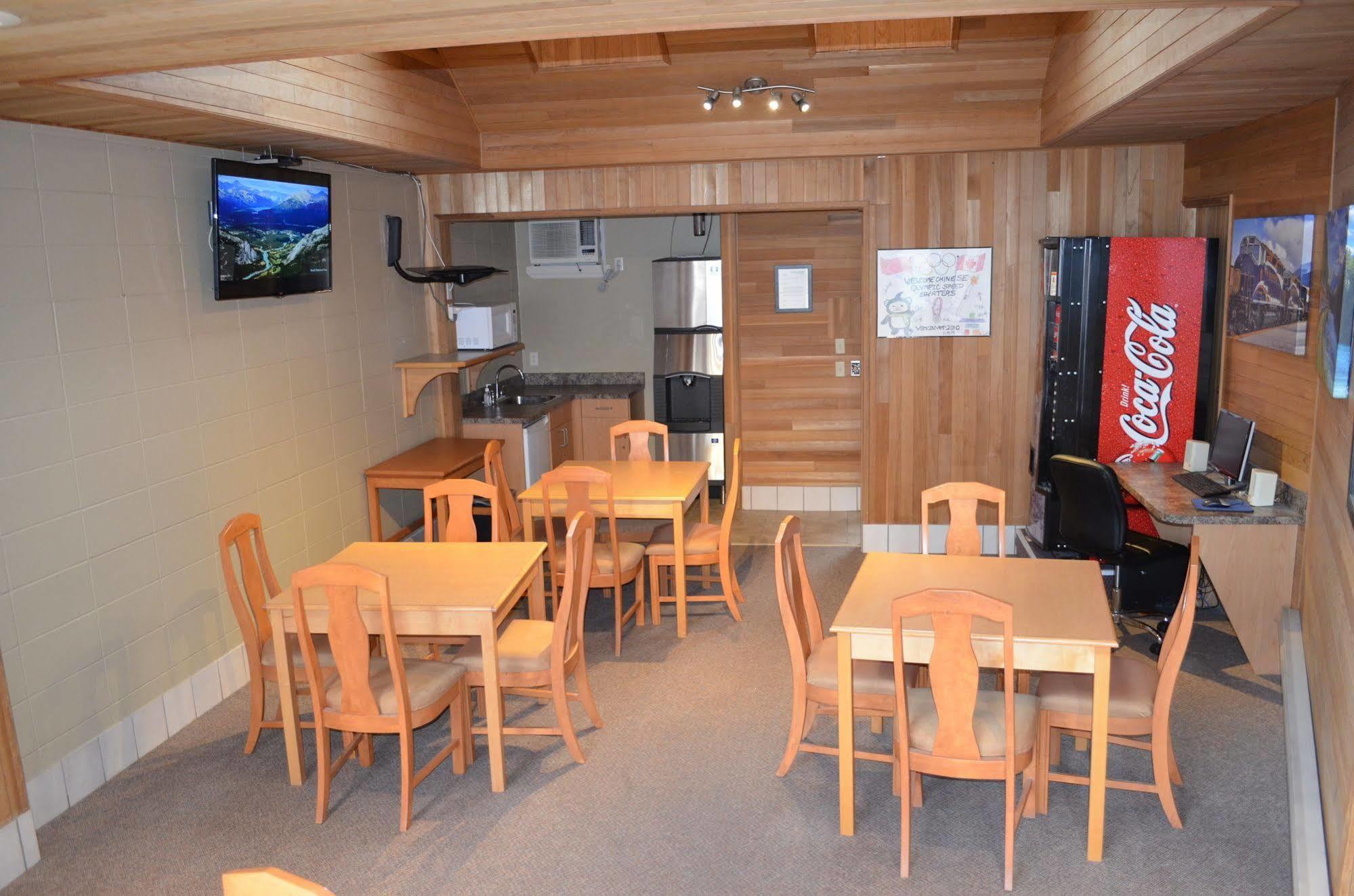 Fortune Motel Kamloops Exteriör bild